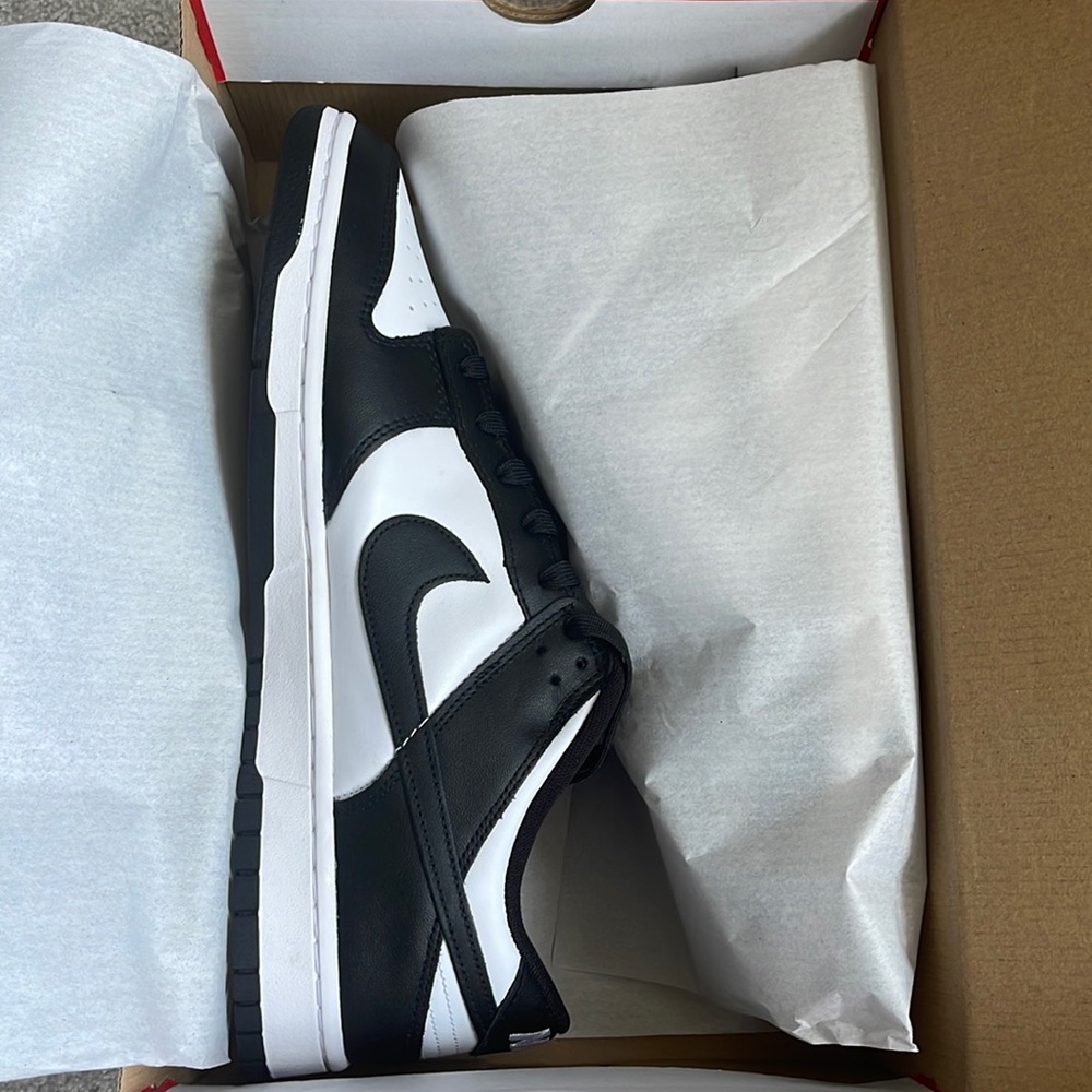 Nike Men’s Dunk Low Panda Black and White Sz 13 Brand New!